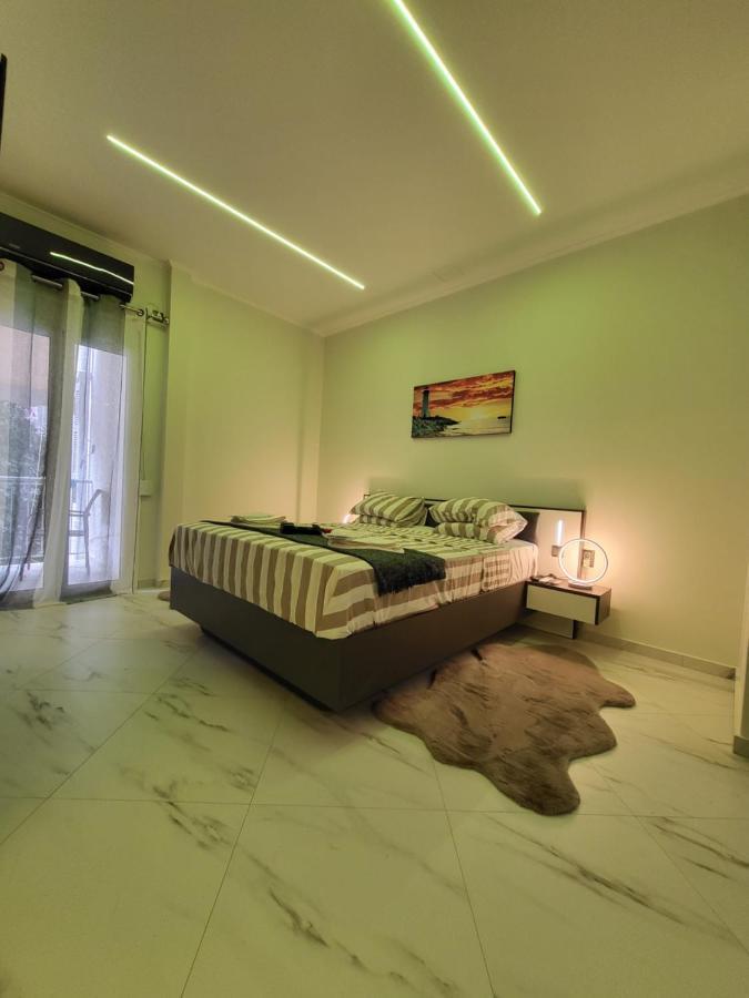 Romantic Deluxe Svite Wise Jacuzzi And Sauna Афины Экстерьер фото