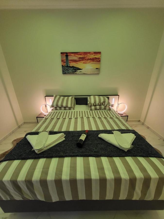 Romantic Deluxe Svite Wise Jacuzzi And Sauna Афины Экстерьер фото