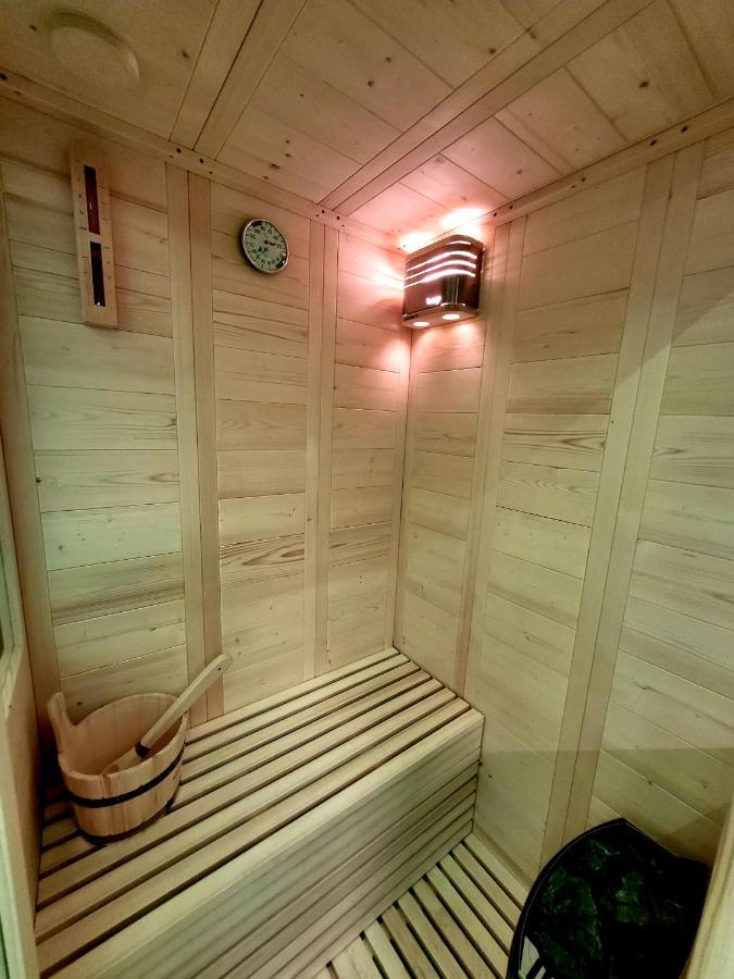 Romantic Deluxe Svite Wise Jacuzzi And Sauna Афины Экстерьер фото